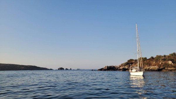 Seaglub Anchored in Costalegre