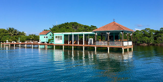 Placnencia yacht club belize