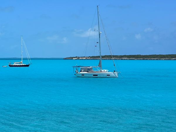 boat in the bahamas